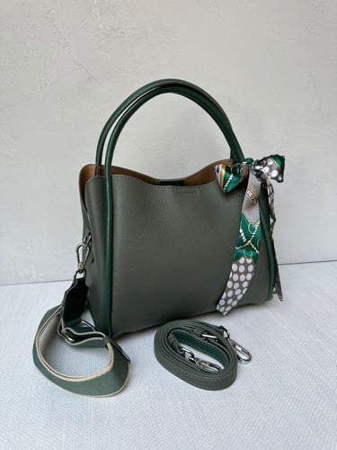 شنطة لاسنديا اخصر