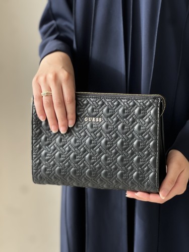 قيس | Guess POUCH