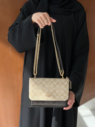 كوتش | Klare Crossbody In Blocked Signature Canvas