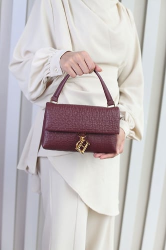كارولينا هيريرا | MINI CAMELOT | Mini CROSS BODY B...
