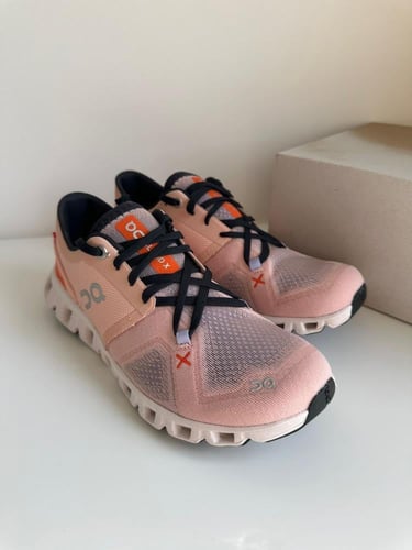 أون رننق نسائي 36-36.5 | Cloud X 3 Shift Rose/Sand