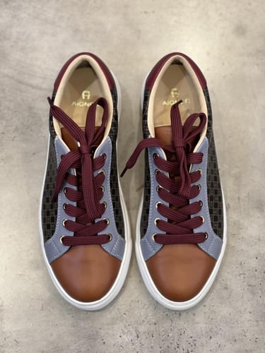 اقنر 38| DIANE Aigner