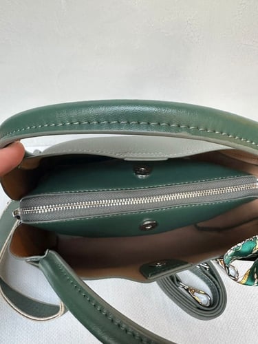 شنطة لاسنديا اخصر