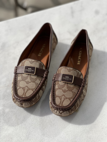 كوتش-37 | Mona Driver In Signature Jacquard