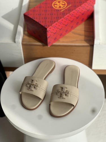 توري برتش | 38.5 | 39 | Tory burch