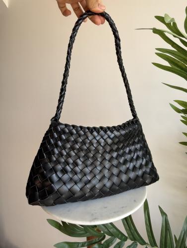 شنطة كتف اسود