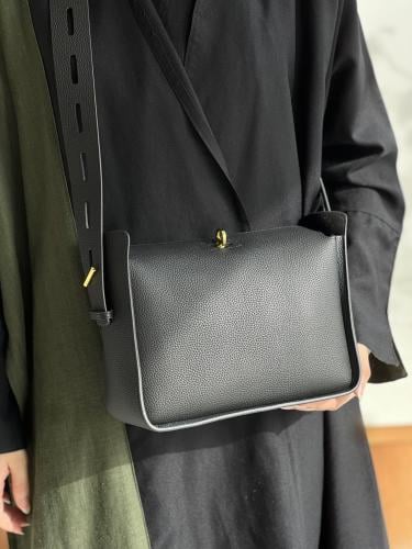 مختارات موناتو