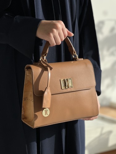 ألفيرو مارتيني | Elegance Avenue mini tote