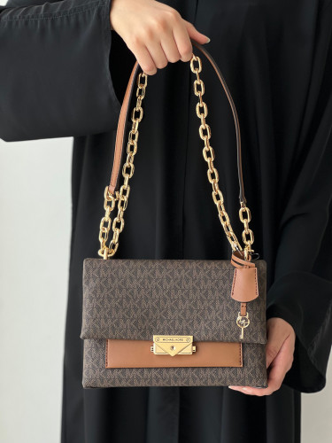 مايكل كورس | Cece Medium Logo Shoulder Bag