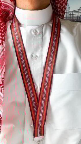 تعليقة بطاقة عمل سدو احمر