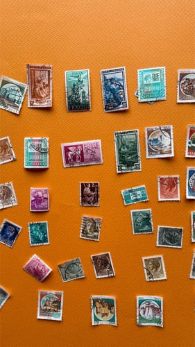 طوابع البريد الايطالي .