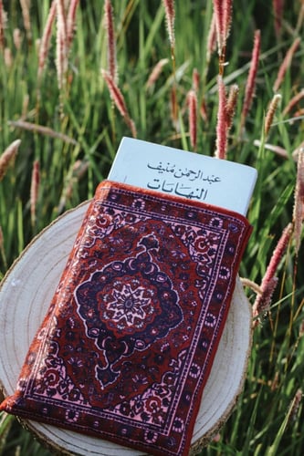 شنطة كُتب سجاد شرقي احمر