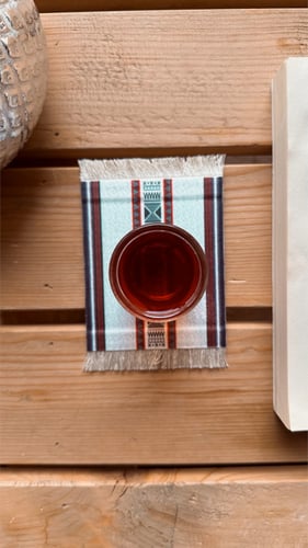 كوستر سجاد سدو سعودي ابيض مزخرف.