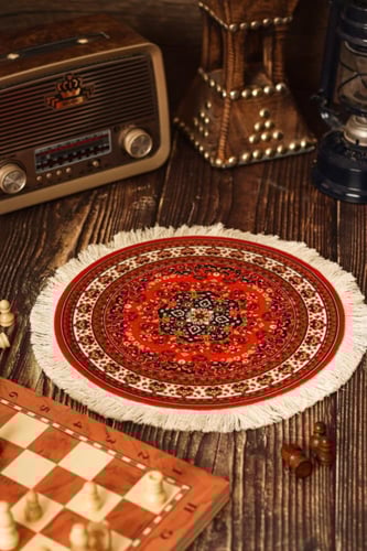 كوستر سجاد كبير احمر مزخرف .