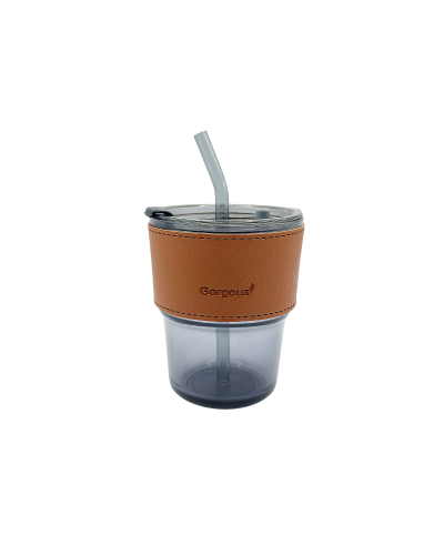 كوب زجاجي بحزام بني