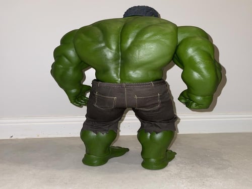 الرجل الاخضر مجسم ( كبير جداً )
