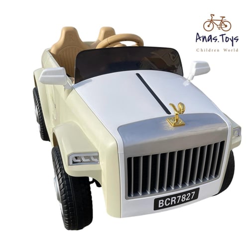 سيارة رولز رويس ببطراز كلاسيكي