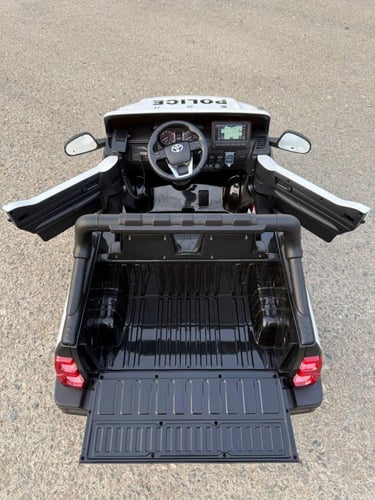 تويوتا هايلوكس الضخم ( ٤ مواطير )