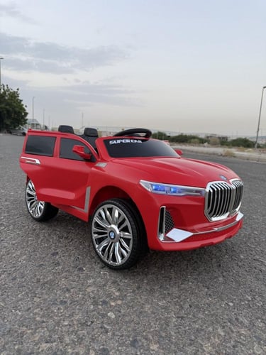 جيب BMW مع لوحة ورخصة مجانًا