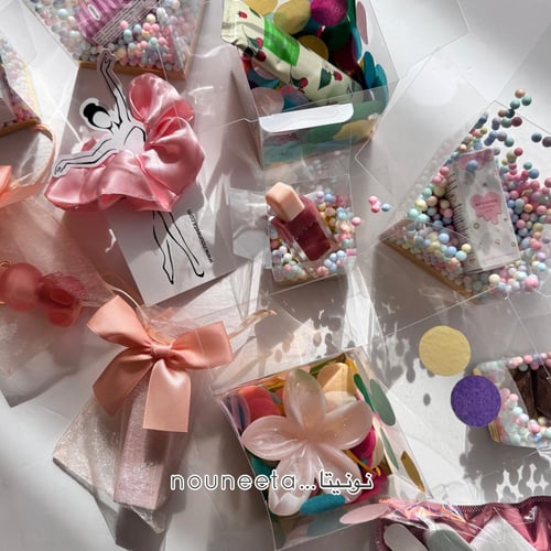 بكج هدايا العيد 12 هدية مع ستاند | توزيعات عيد بنا...