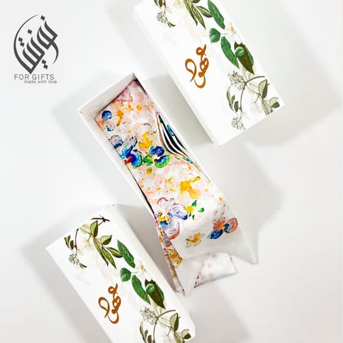 سكارف نسائي + بوكس بثيم زهرة الياسمين