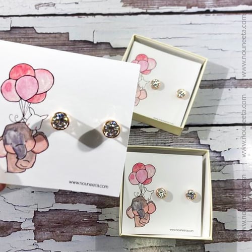 بوكس اكسسوار حلق ذهبي ثيم فيل وبالون