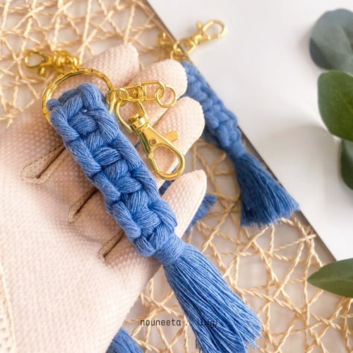 ميدالية مفاتيح أزرق