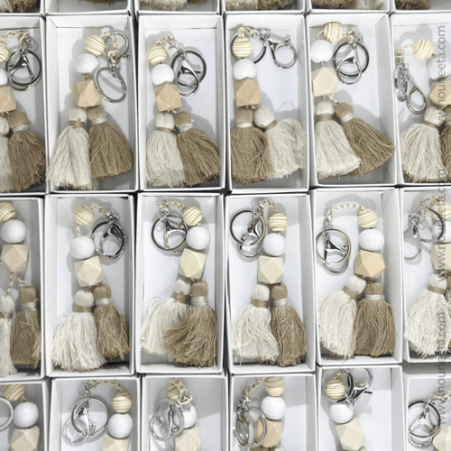 بوكس + ميدالية مفاتيح بوهو ستايل لون سكري وبني