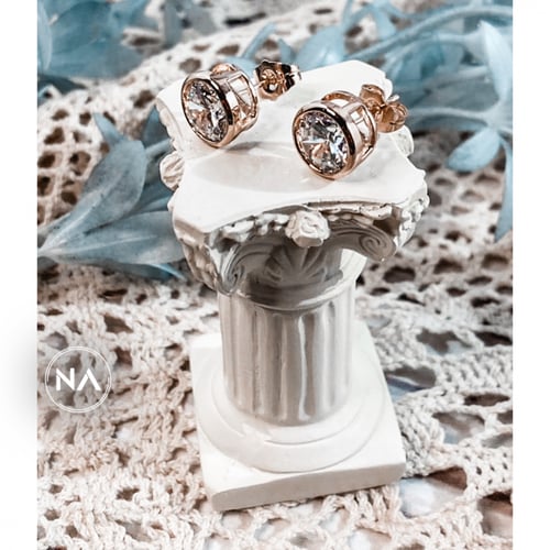 بوكس اكسسوار حلق ذهبي ثيم فيل وبالون