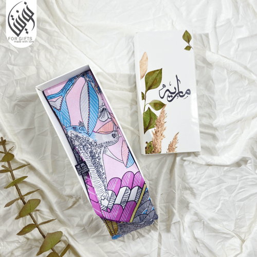 سكارف نسائي + بوكس بثيم بامباس واغصان