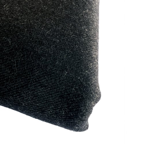 قماش جوخ صوف 99% ياباني (أسود) رقم القطعة A105
