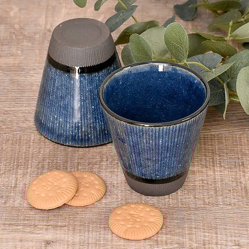 كوب ياباني بتصميم تقليدي بلون كحلي غامق Mino-yaki