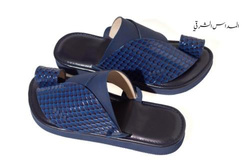 حذاء جلد لون كحلي