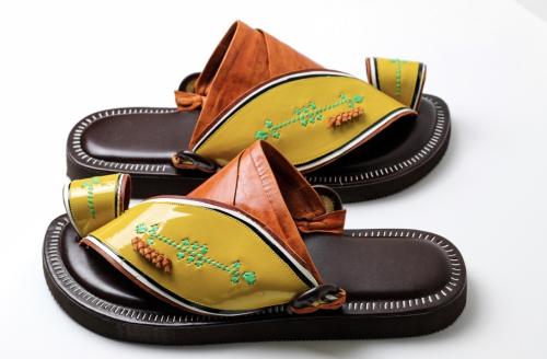 نجدي لماع تطريز