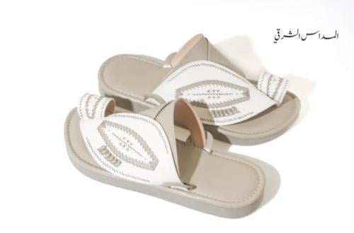 حذاء اسمنتي تطريز