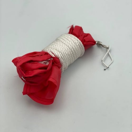 برشوت طيارة لون احمر