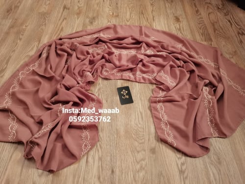 طرحة حجاب مطرزة