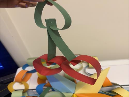 زينة العيد متر كرز ورقي ملون