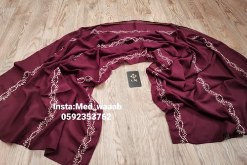 طرحة حجاب مطرزة