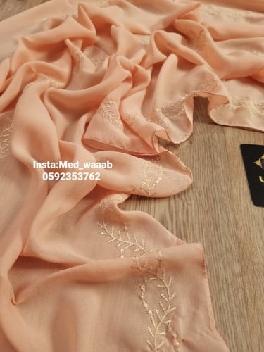 طرحة حجاب مطرزة