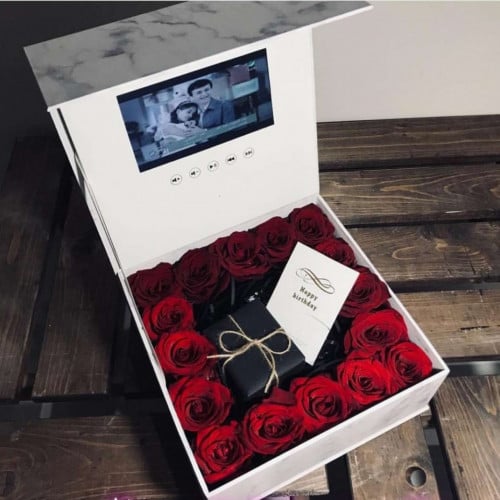 بوكس الهدايا لون اسود مع شاشة و تحكم بمقاطع الفيدي...