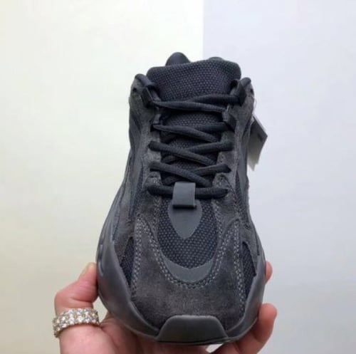 Adidas Yeezy Boost 700 Vanta