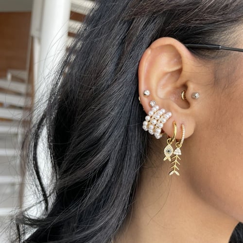 حلق Baby Fish مطلي بالذهب بتعليقة قابله للإزالة