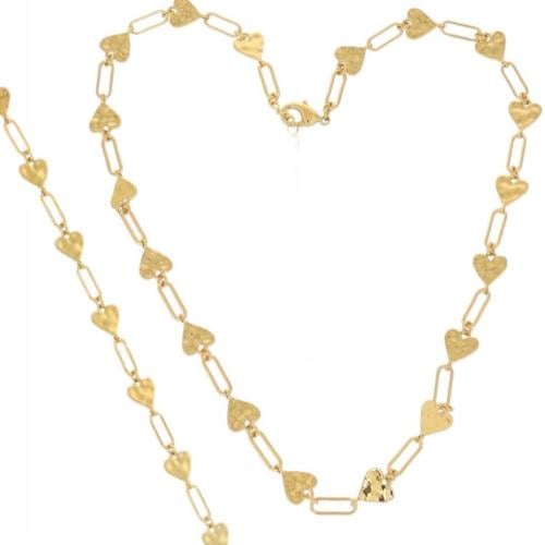 طقم تشوكر وسوار قلوب صغيره مطليه بالذهب