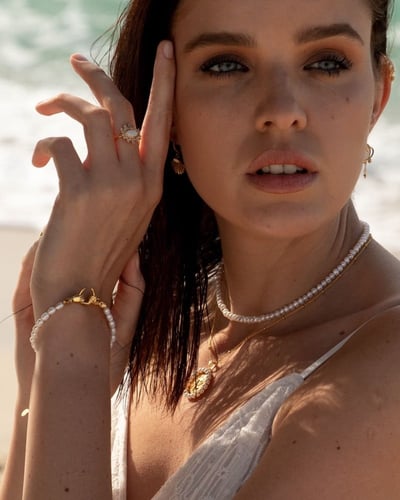 سوار أعطني يدك من حبات اللؤلؤ الزراعي مطلي بالذهب