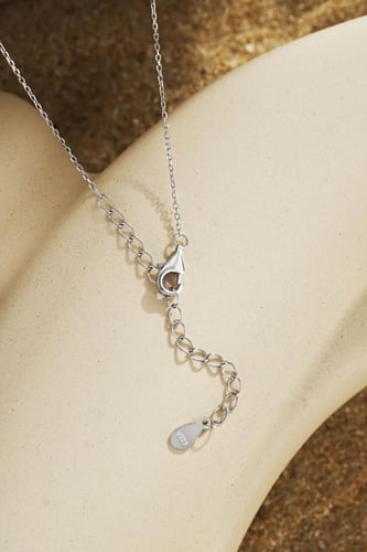 سلسال بتعليقة هلال من الفضة الخالصة