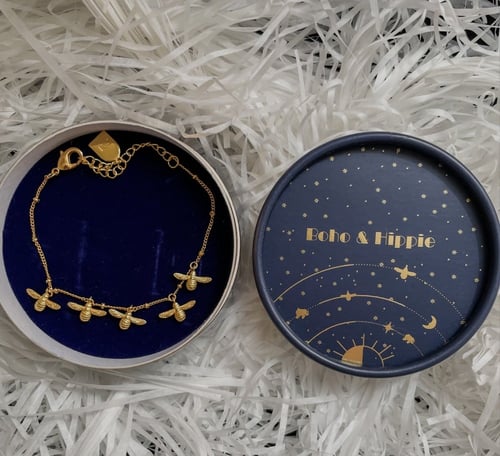 سوار النحلات الخمسة مطلي بالذهب