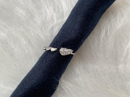 خاتم قلوب من الفضة الخالصة مع زركون أبيض