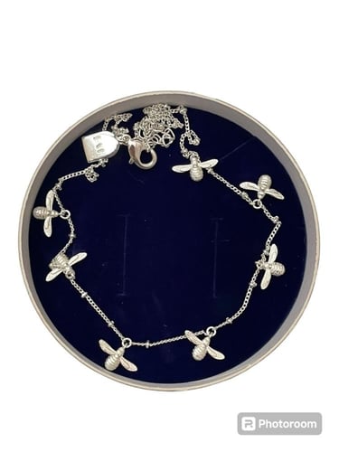 سلسال السبع نحلات مطلي بالفضة