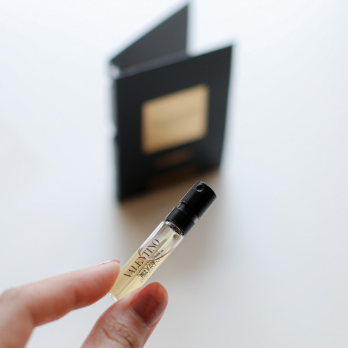 عطر فالنتينو عود ايسنس - 1.5 مل